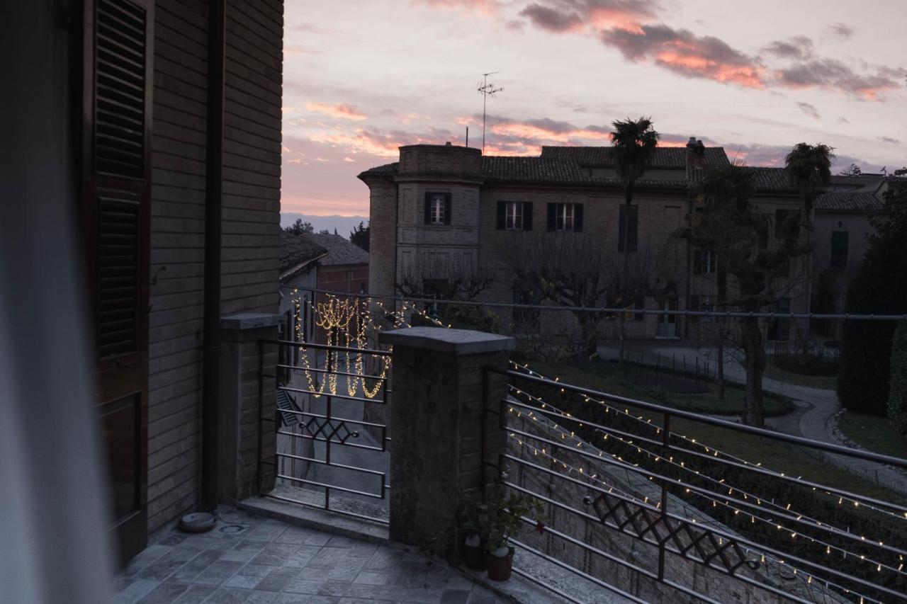Bed and Breakfast Terrazza sull'infinito Recanati Esterno foto